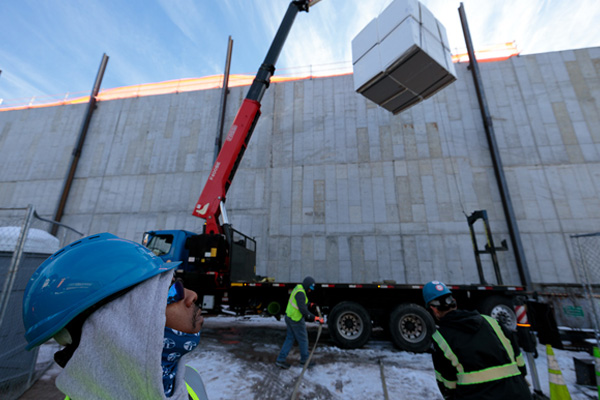 Beacon entregando productos para edificios comerciales